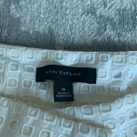 White eyelet shorts - Picture 3 of 5